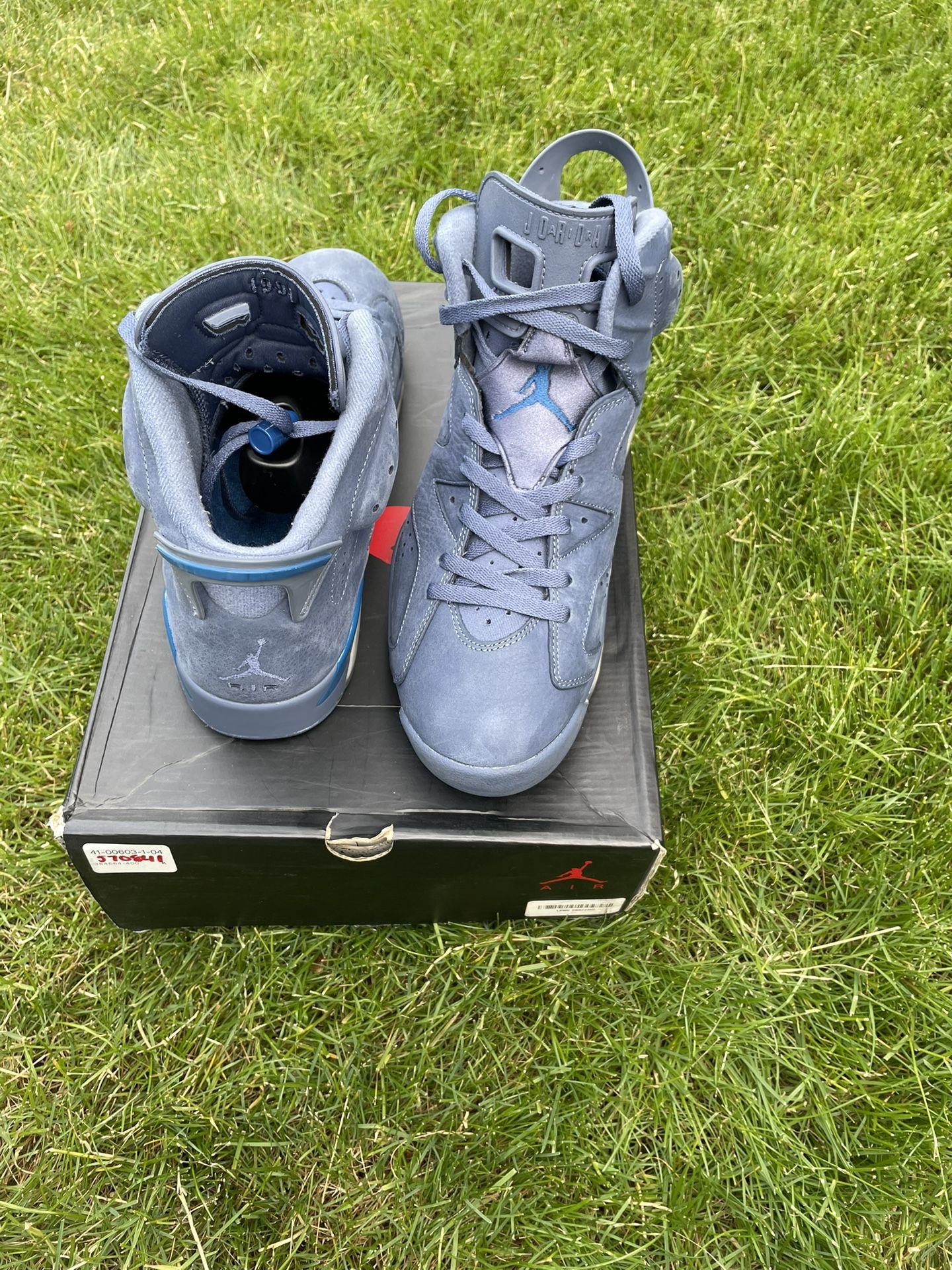 Size 11 Air Jordan Retro Diffused Blue (jimmy butler) w/box - Main Image