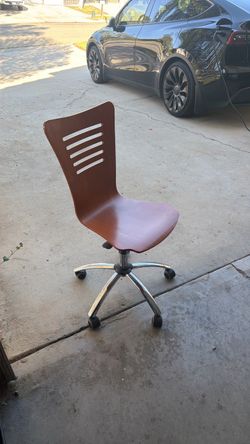 Desk chair