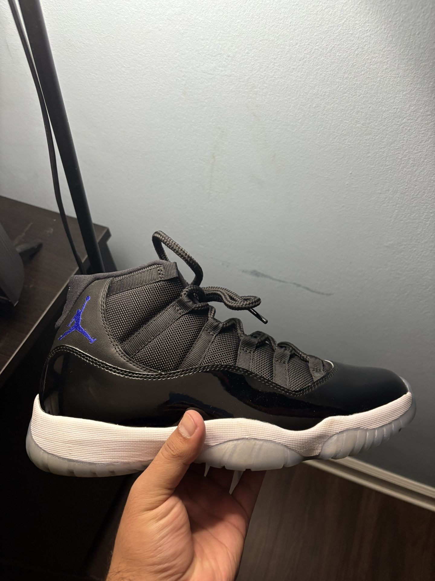 Air Jordan 11 Space Jam (size 11)