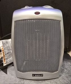 Lasko 754200 Portable Space Heater w/ Adjustable Thermostat