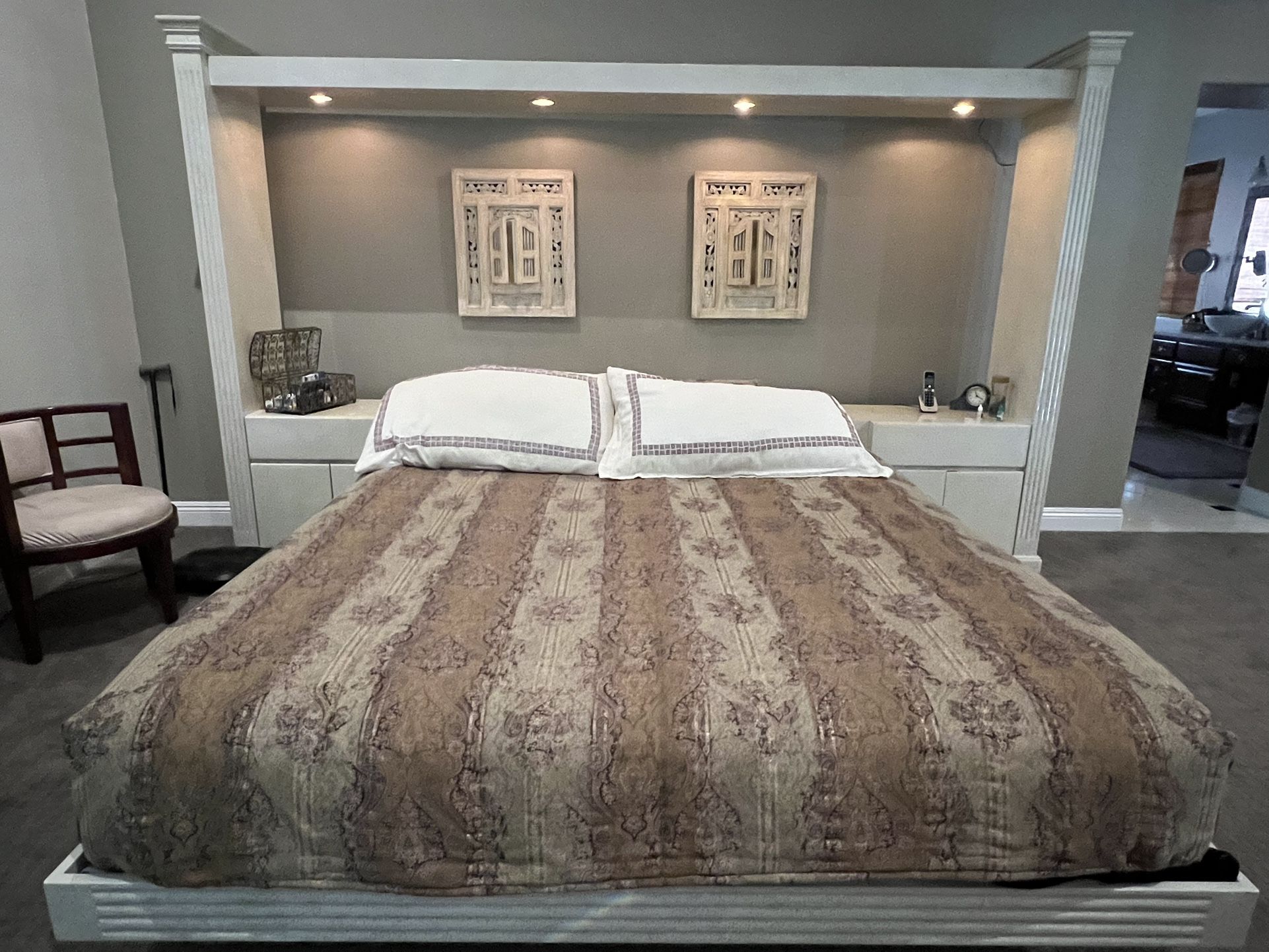 Gorgeous Cal King Bedroom Set