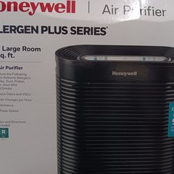 Honeywell Allergen SERIES PLUS LARGE ROOM 465 SQR FT WEEKEND SPECIAL 