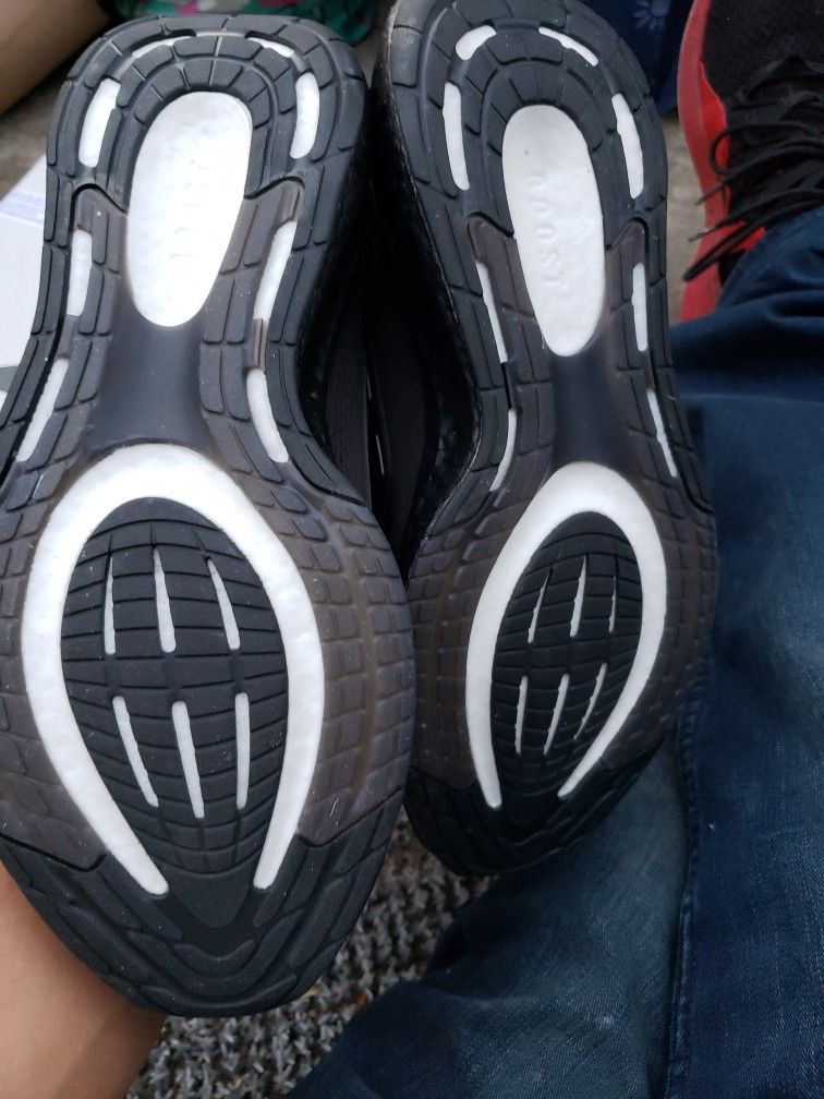 Addidas Pureboost 22  & Accessories