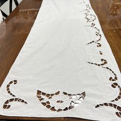   Table Runner,  Lot  more articles