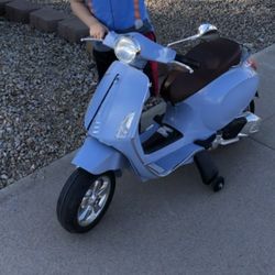 Ride On Vespa 