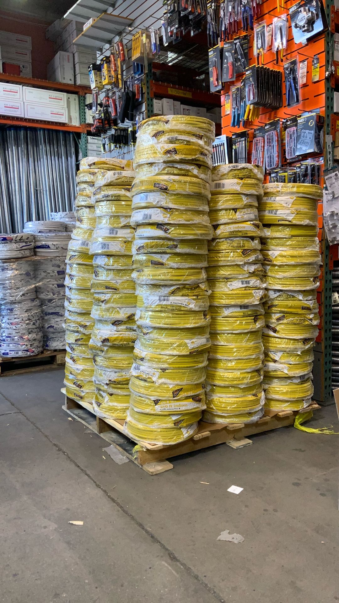 ROMEX 12/2. NM-B12.  FOR $100.   250 FEET