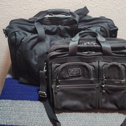 Tumi Luggage Set