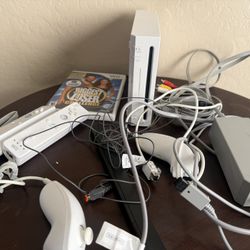 Nintendo Wii Console, White Premium Bundle 