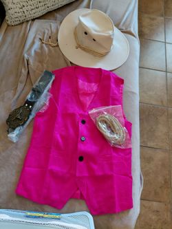 New Cowgirl Custome vest,belt,soga hat size 6a 9 years old
