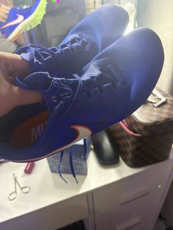Women’s track shoes