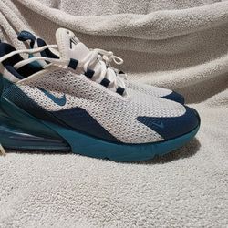 Nike Air 270