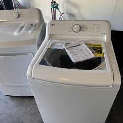 Near BRAND NEW LG washer and dryer set