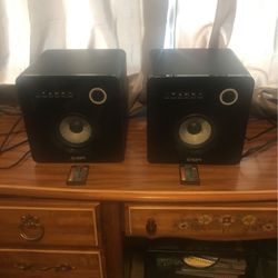 Speakers 