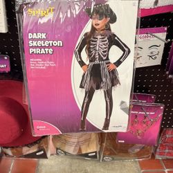 Dark skeleton pirate