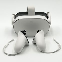 Meta Quest 3S 128GB Standalone All-in-One VR Headset P97