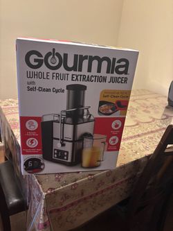 Gourmia Whole Fruit Extraction Juicer