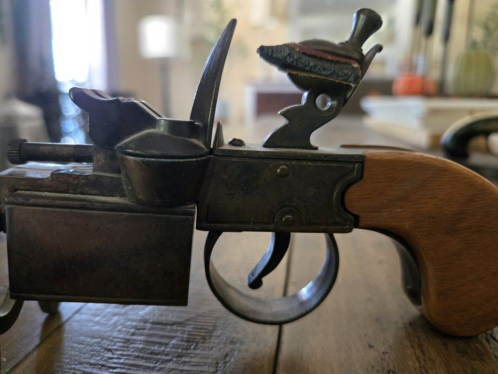Dunhill Tinder Pistol Table Lighter
