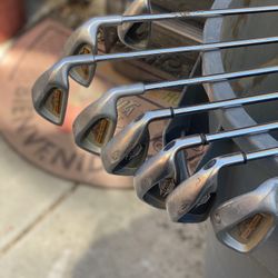 Single golf clubs