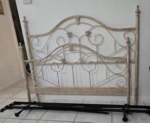 Cama de hierro forjado / Queen Size