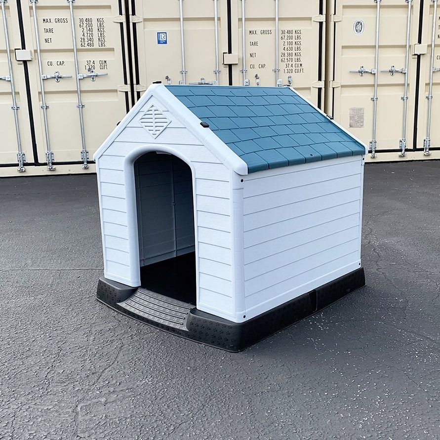 (Brand New) $70 Plastic Dog House Medium size Pet Indoor Outdoor All Weather Shelter Cage Kennel 30x30x32” 