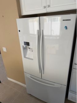 Samsung refrigerator 36” wide 32.5” deep 69.5” tall