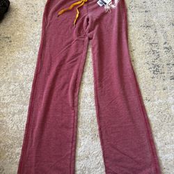 Brand New NFL  Apparel Washington Redskins Commanders Woman’s Sweat Pants Size Small By Demi Lavato , Not Daniels, Ekeler, McLaurin, Jersey, Nike