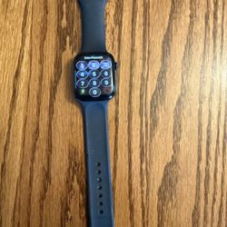 Apple Watch 8, 45mm Black Sports Medium Band