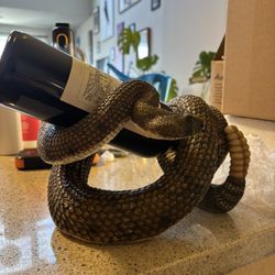 Rattlesnake Wine Bottle Holder