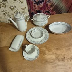 Set Of 12 Fine Porcelain China "Christine Japan"