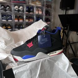 Jordan 4 Rare Air White lettering