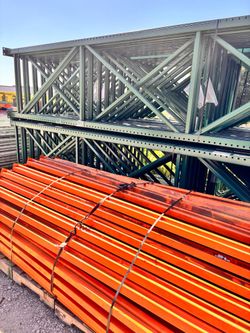 PALLET RACKS USED