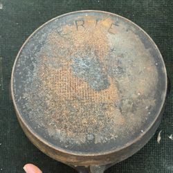 Erie Wagner Ware Cast Iron 2 Skillets 2 Pots 2 Lids