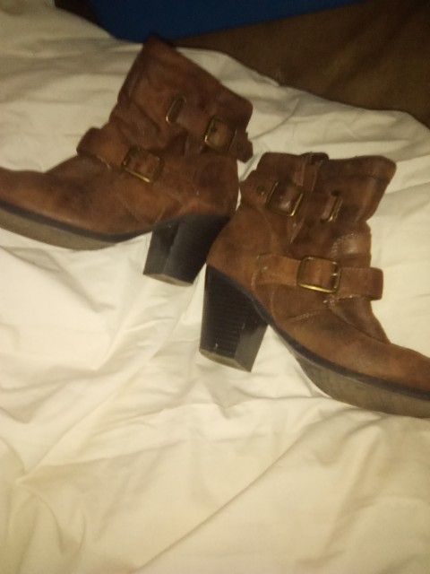 Brown Heeled Boots  6m Size