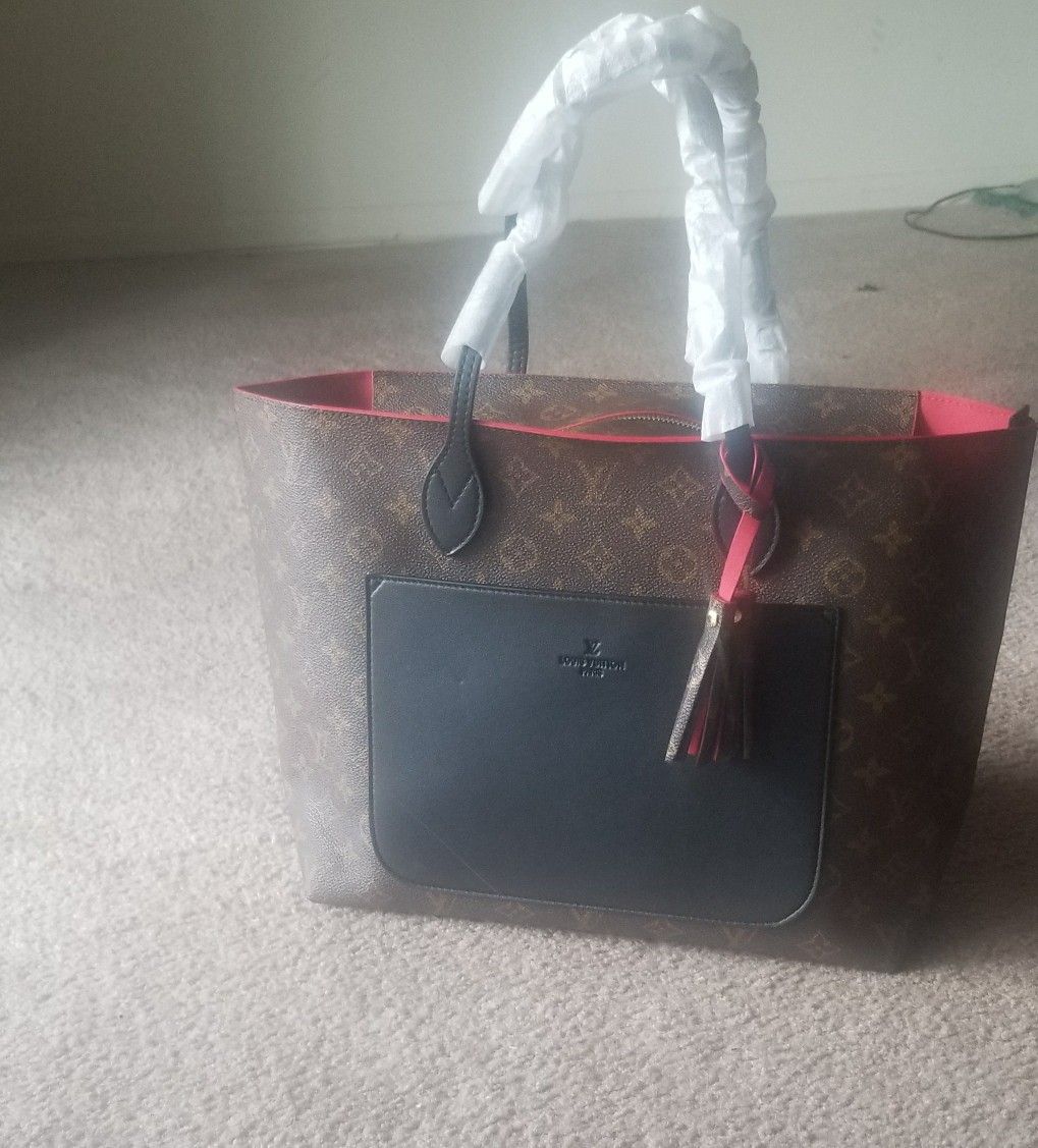 Louis vuitton hand bag