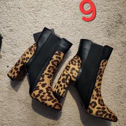Super cute cheetah print boots/ size 9/ new/ $25 cash only/blue diamond & rainbow
