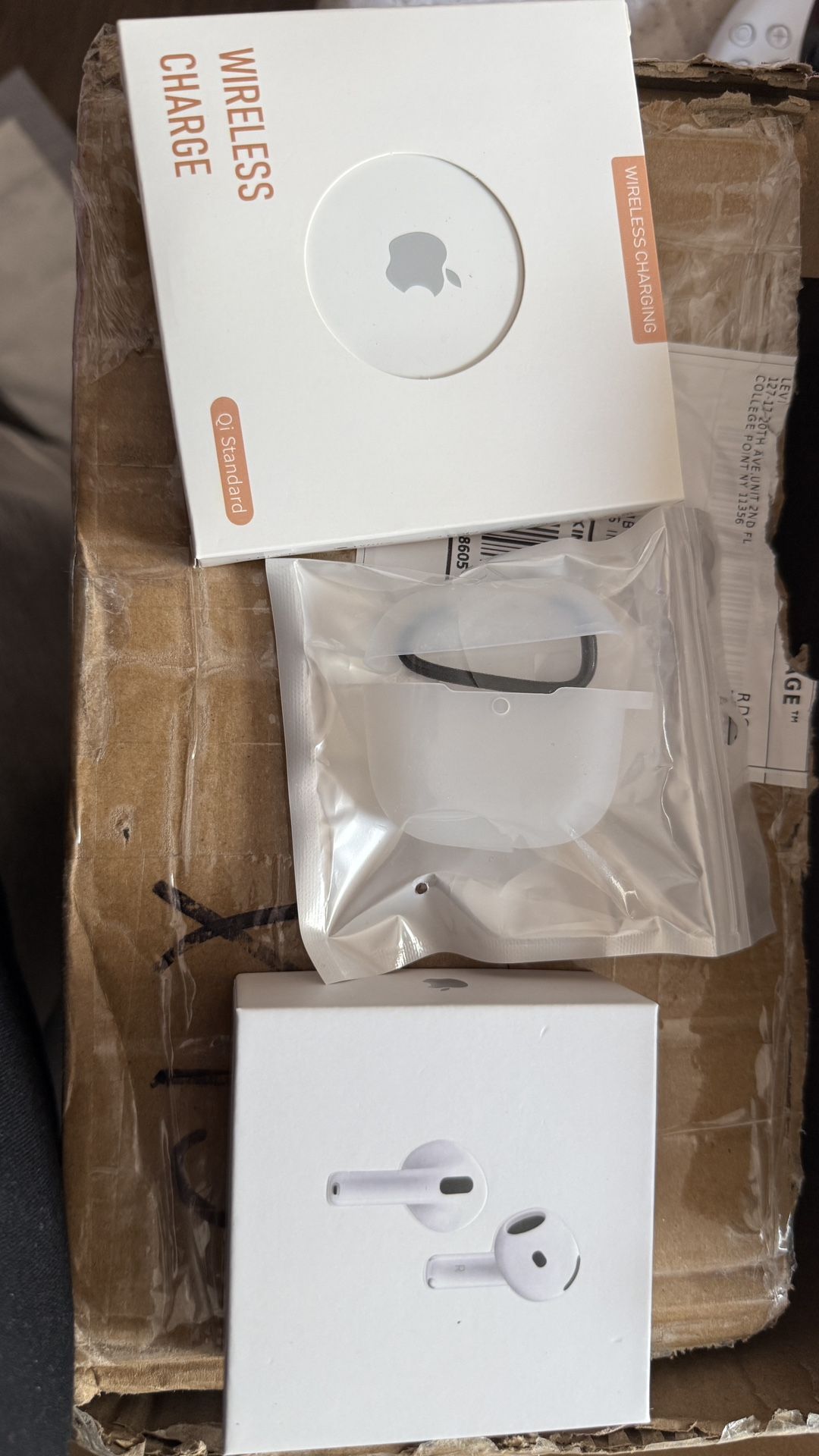 AirPod 4 w Noise Cancellation