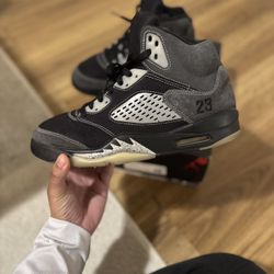 Jordan 5 “Anthracite” Size 9.5M