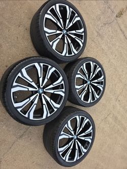 2025 BMW X7 914i style wheels And Yokohama  Tires