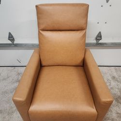 *** BRAND NEW RECLINER ***