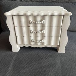 3-Drawer Small Cabinet