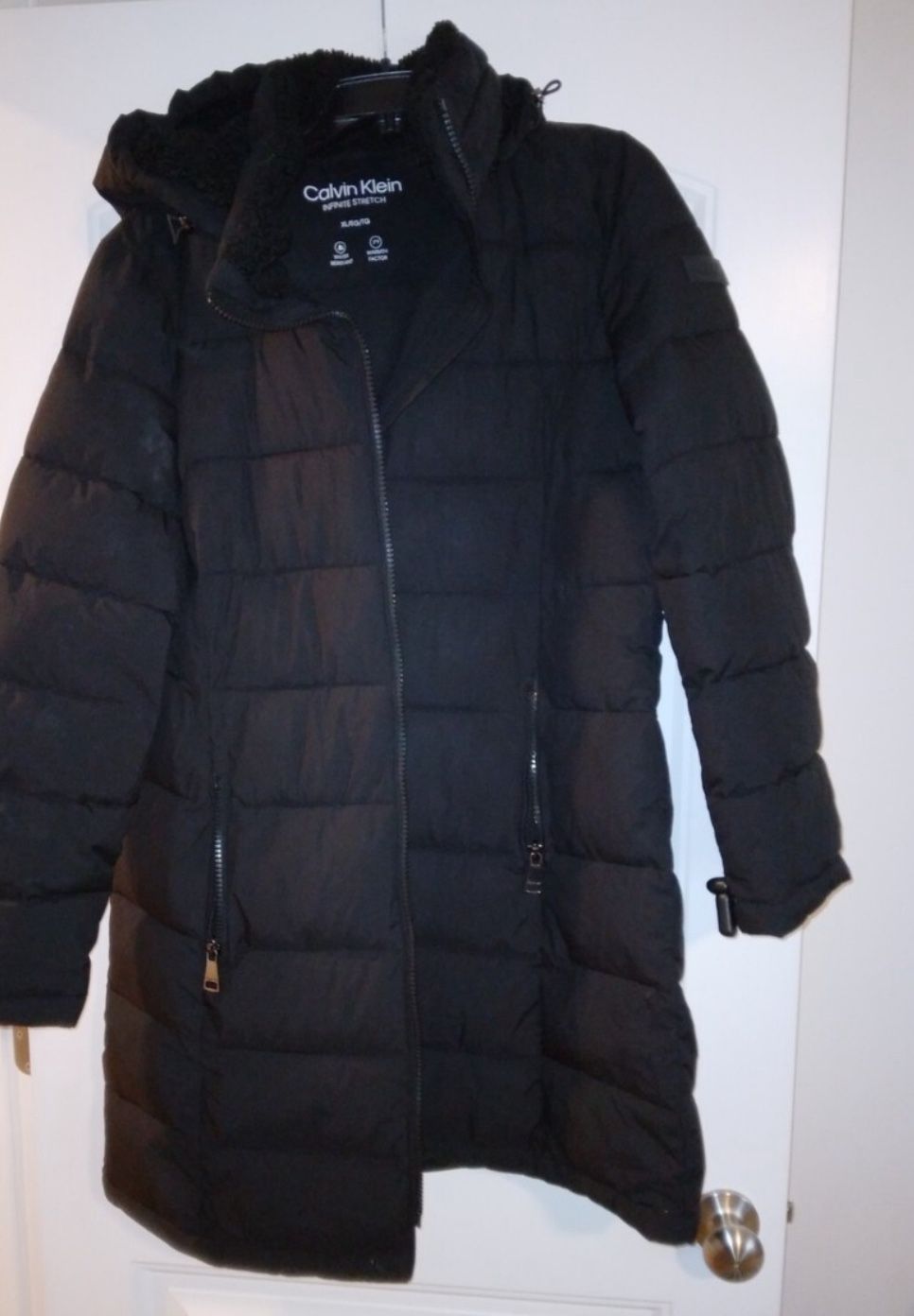 Calvin Klein Infinite Stretch Infinite Warmth Women’s Hooded Jacket