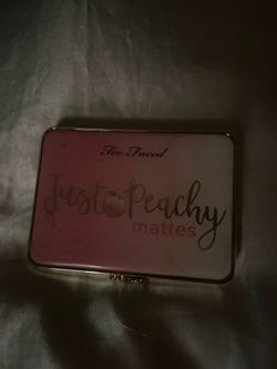 Too faced  eyeshadow palette