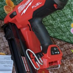 Milwaukee
M18 FUEL 3-1/2 in. 18-Volt 30-Degree Lithium-Ion Brushless Cordless Framing Nailer (Tool-Only)