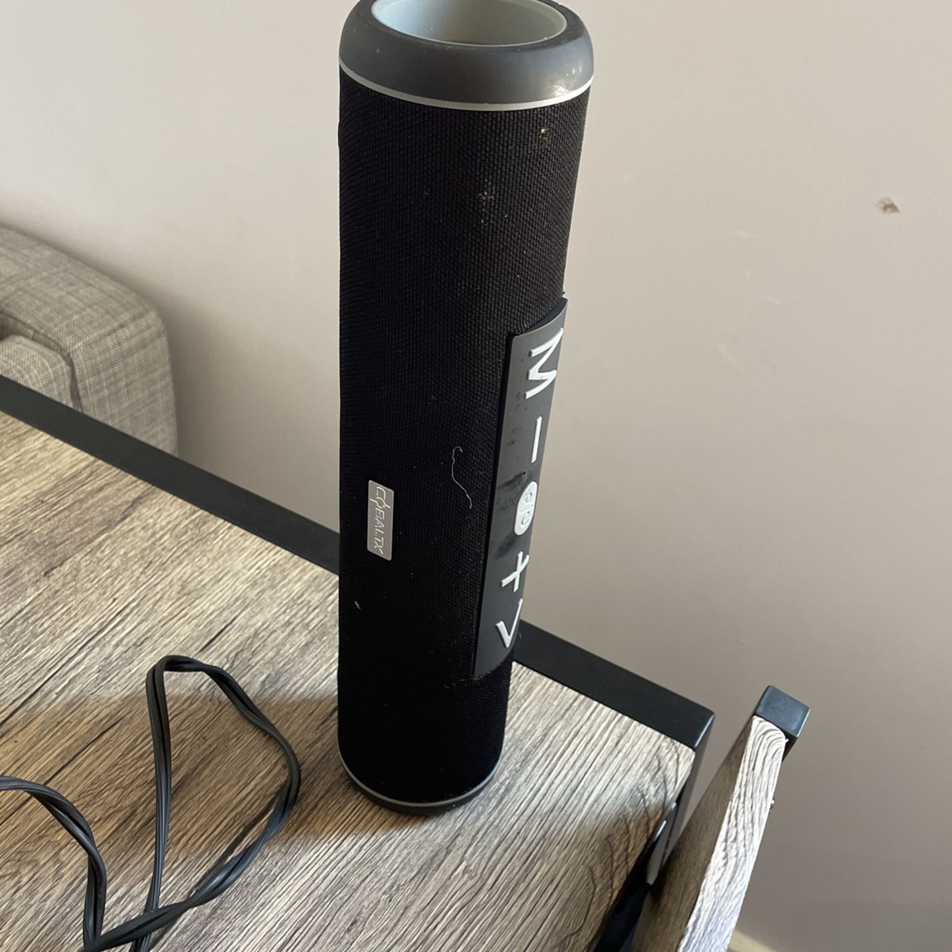 Bluetooth speaker 