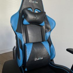🪑 Clutch Gaming Chair – Blue & Black (Excellent Condition)