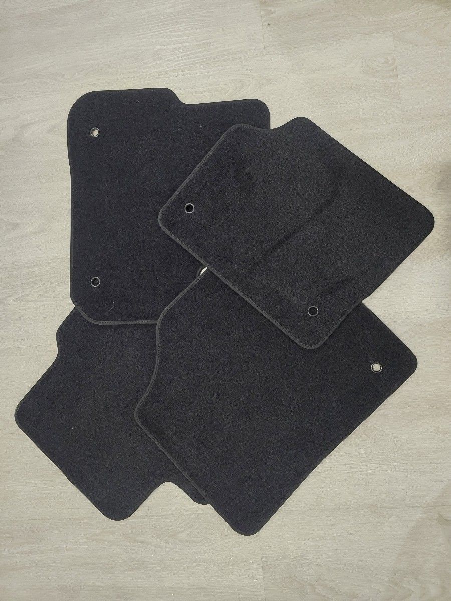 2017-2025 Range Rover Velar Mats -New
