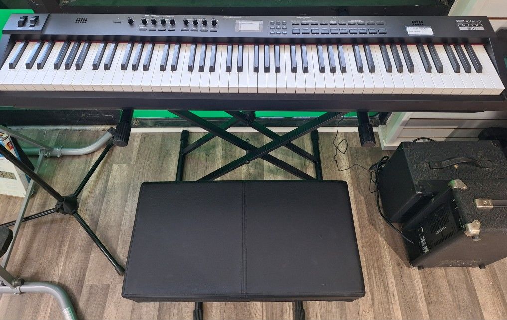 ROLAND RD-88 EX KEYBOARD