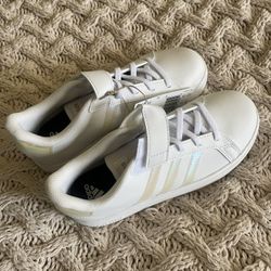 Brand New Girls Adidas Size 2.5