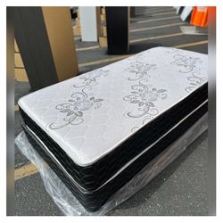 Twin size mattress/ Colchon