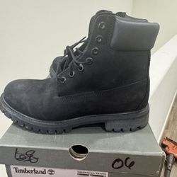 Black Timberland Boots Size 7.5 Used Great Conditions- 40$